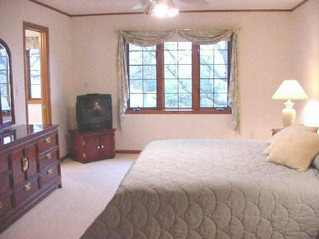 566 Rena Court Freeport, IL 61032 - Photo 6 of 9 Gallery Image 6