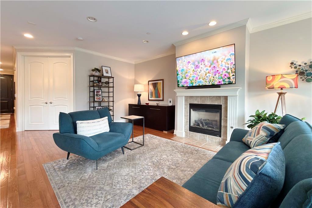 10511 Mission Road, Unit 210 Leawood, KS 66206 - Photo 10 of 22 Gallery Image 10