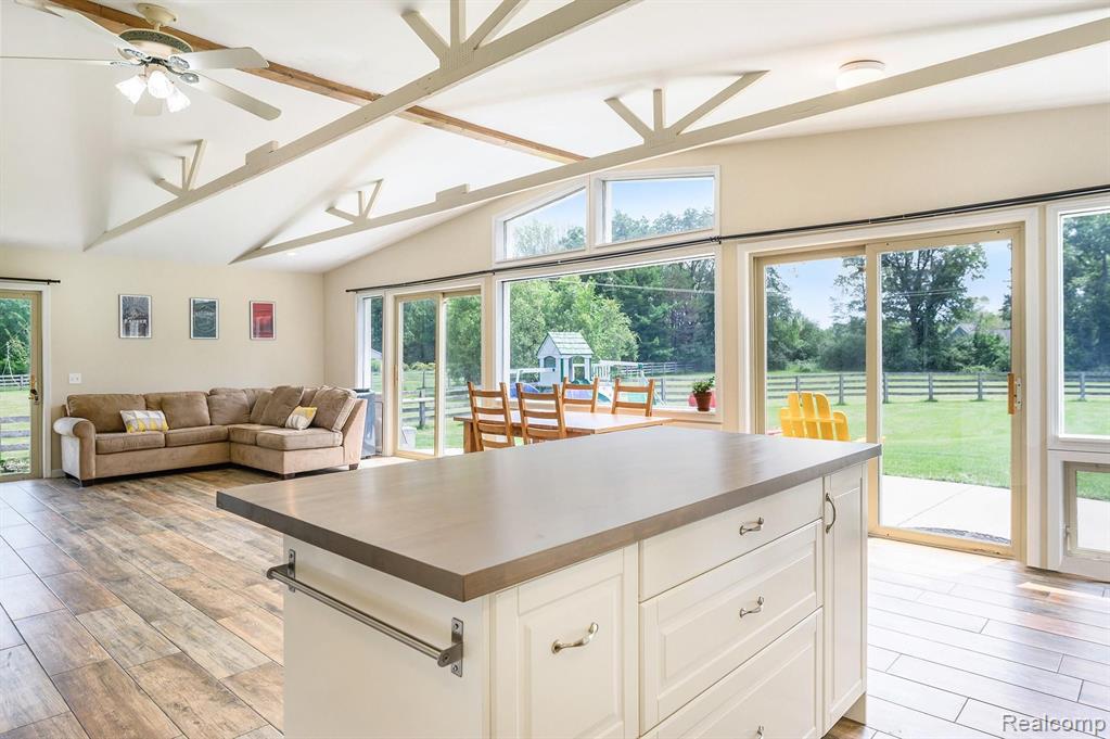 3895 Ray Road Oxford, MI 48370 - Photo 8 of 30