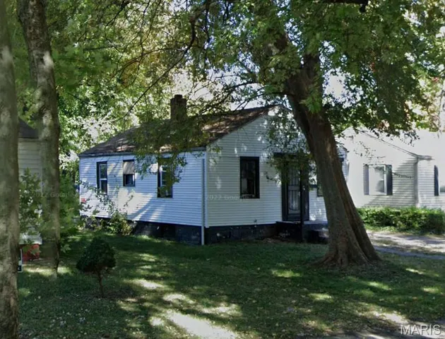 $12,000 | 5427 Rosemont Avenue, East St. Louis, IL 62204