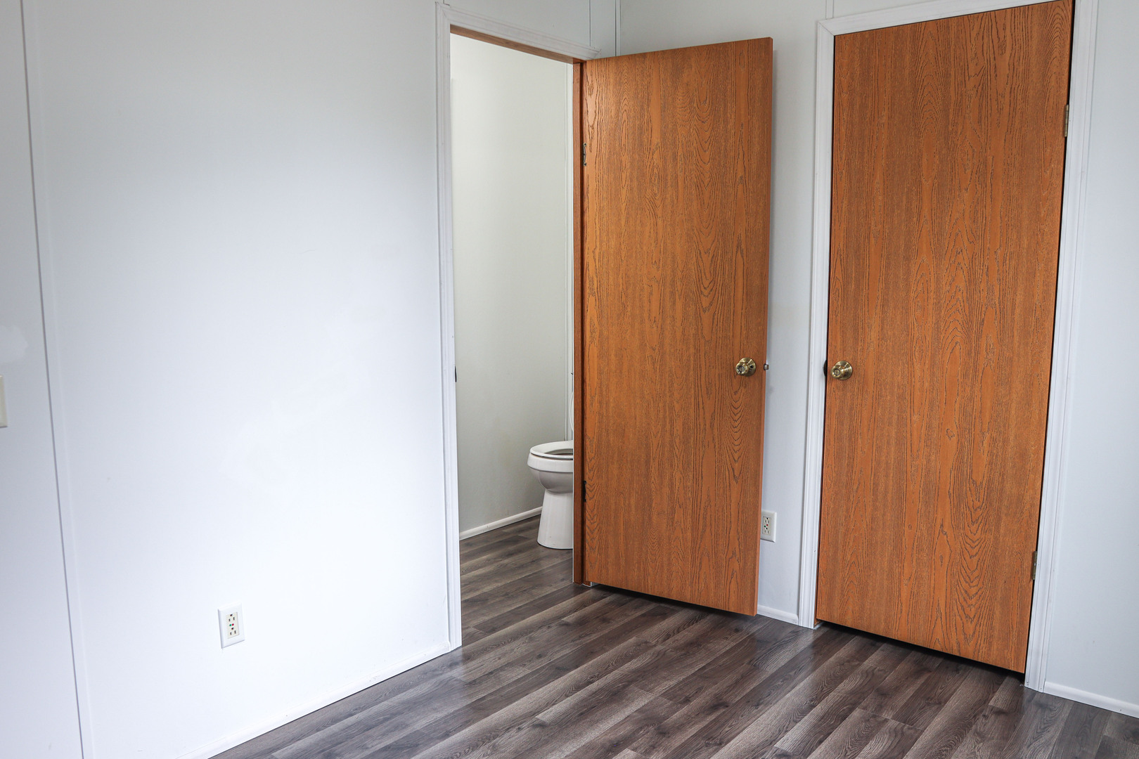 6 Countryside Estates Sandwich, IL 60548 - Photo 20 of 26 a view of an empty room with wooden floor