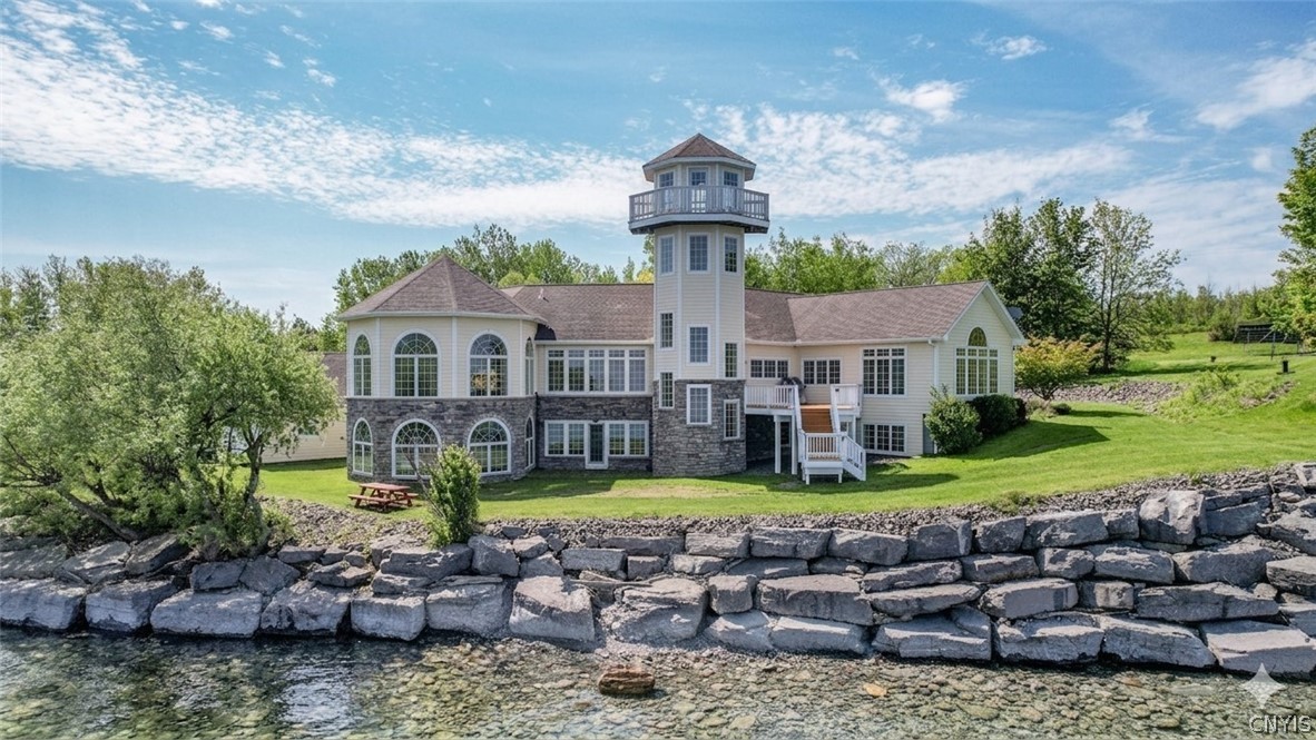 304 Lakeshore Road Oswego, NY 13126 - Photo 1 of 50
