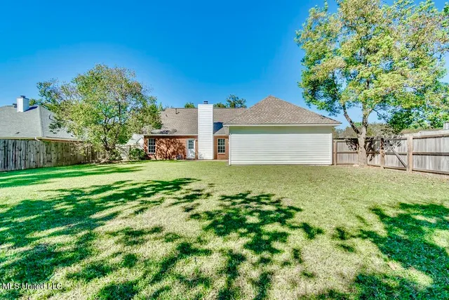 $2,200 | 301 White Oak Drive, Brandon, MS 39047