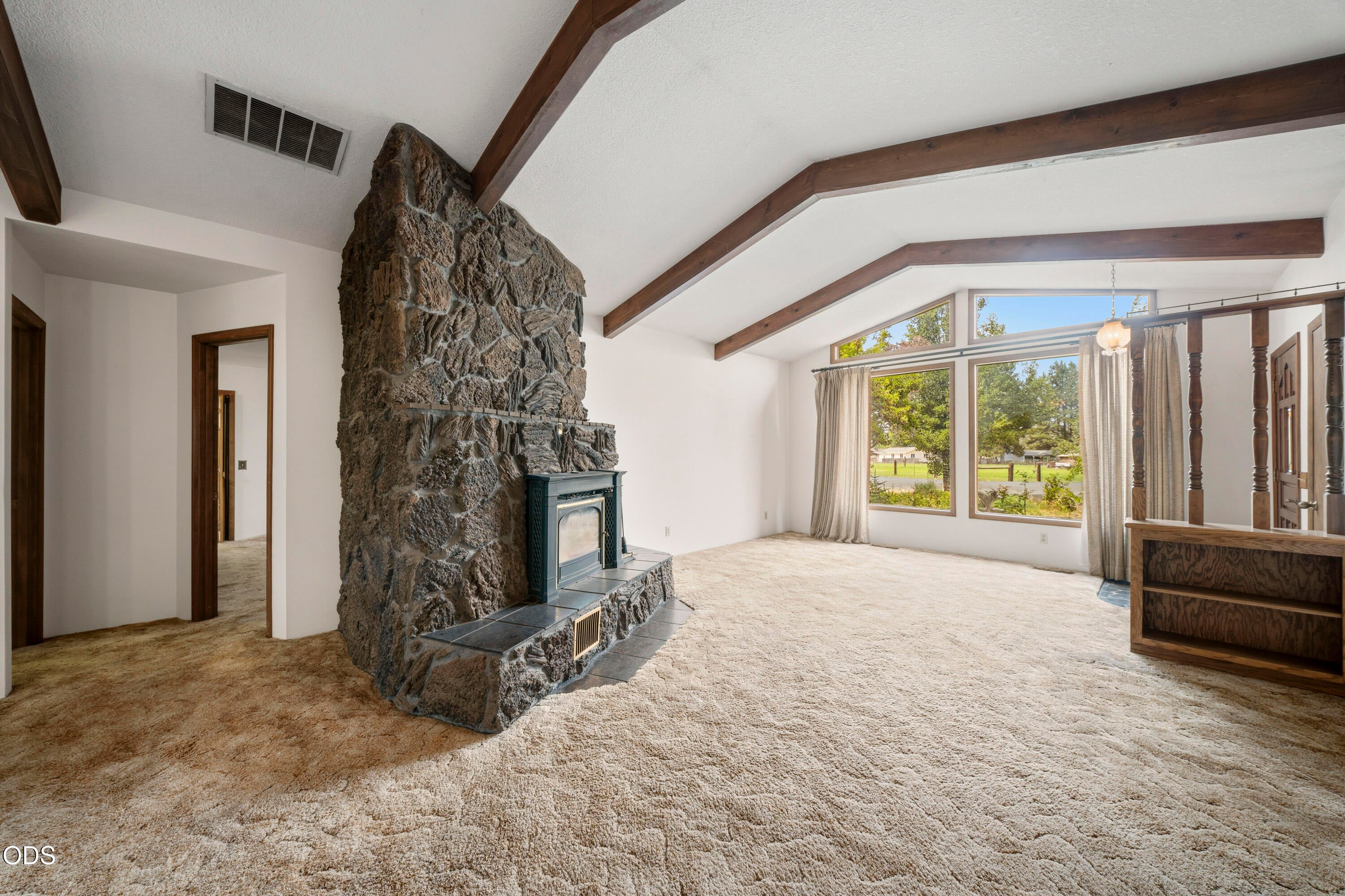 566 Reata Road Prineville, OR 97754 - Photo 9 of 35 Gallery Image 9