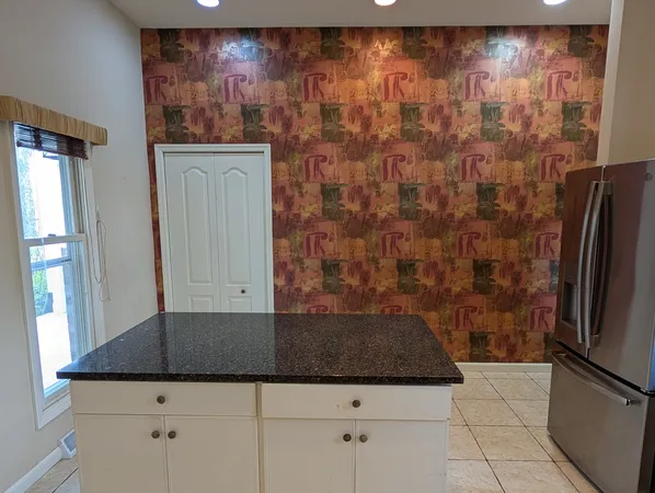 $240,000 | 3447 Daren Drive, Unit 1, Freeport, IL 61032