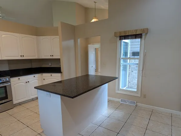 $240,000 | 3447 Daren Drive, Unit 1, Freeport, IL 61032
