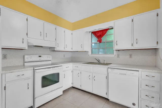 $190,000 | 12880 Hartung Avenue, Pensacola, FL 32506