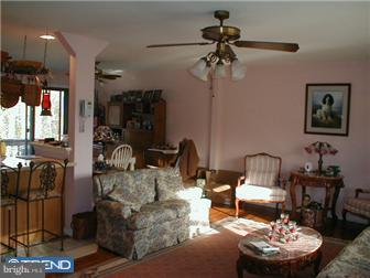 165 West Millstream Road Cream Ridge, NJ 08514 - Photo 3 of 12