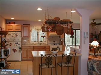 165 West Millstream Road Cream Ridge, NJ 08514 - Photo 4 of 12