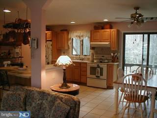 165 West Millstream Road Cream Ridge, NJ 08514 - Photo 5 of 12