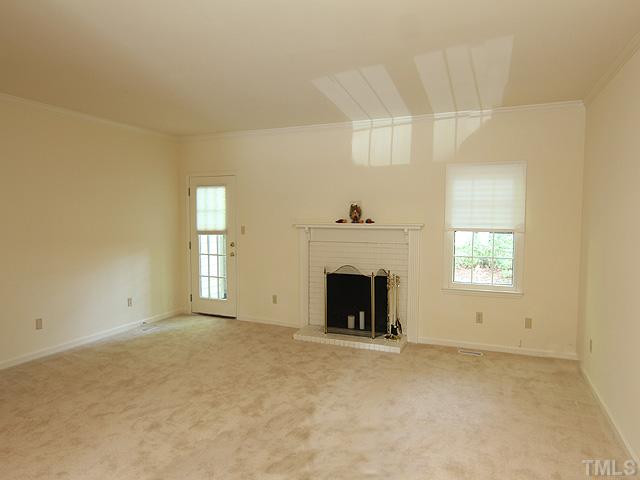 6143 Bushmills Street Raleigh, NC 27613 - Photo 3 of 11 Living Room