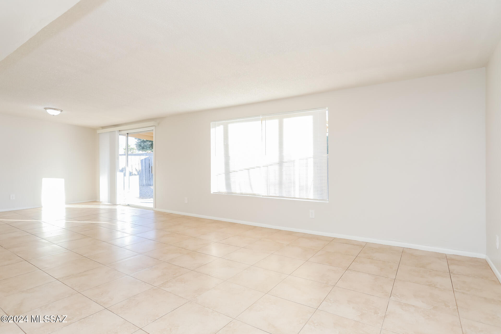9740 East 3rd Street Tucson, AZ 85748 - Photo 5 of 26