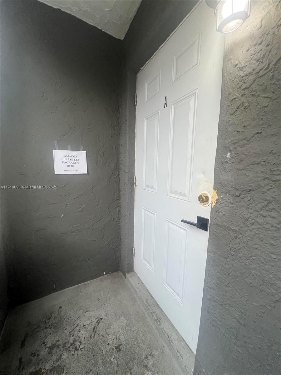 843-845 Northwest 3rd Street, Unit A Miami, FL 33128 - Photo 15 of 20 a view of a small space