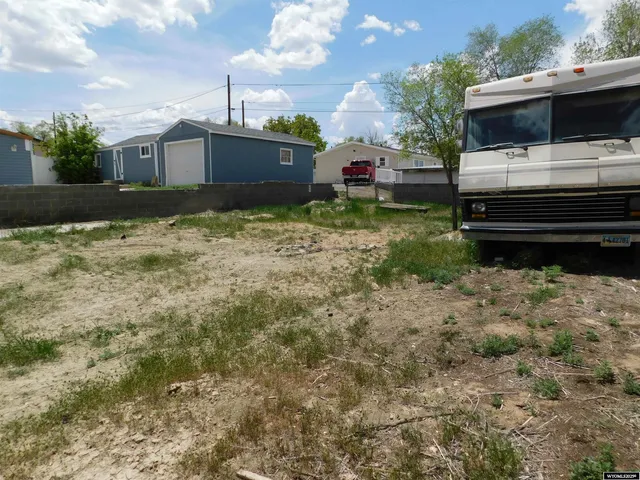 $60,000 | 506 R Street, Rock Springs, WY 82901