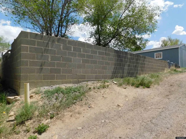 $60,000 | 506 R Street, Rock Springs, WY 82901