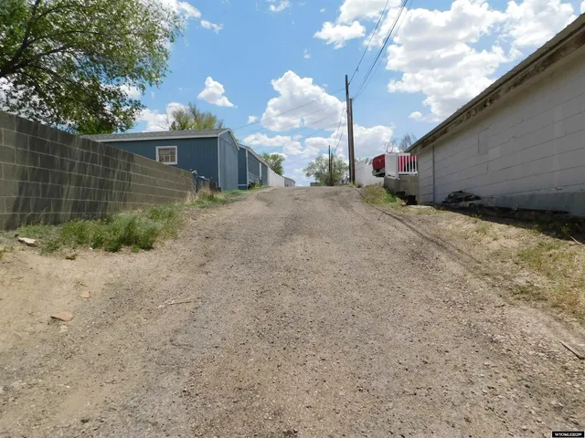 $60,000 | 506 R Street, Rock Springs, WY 82901