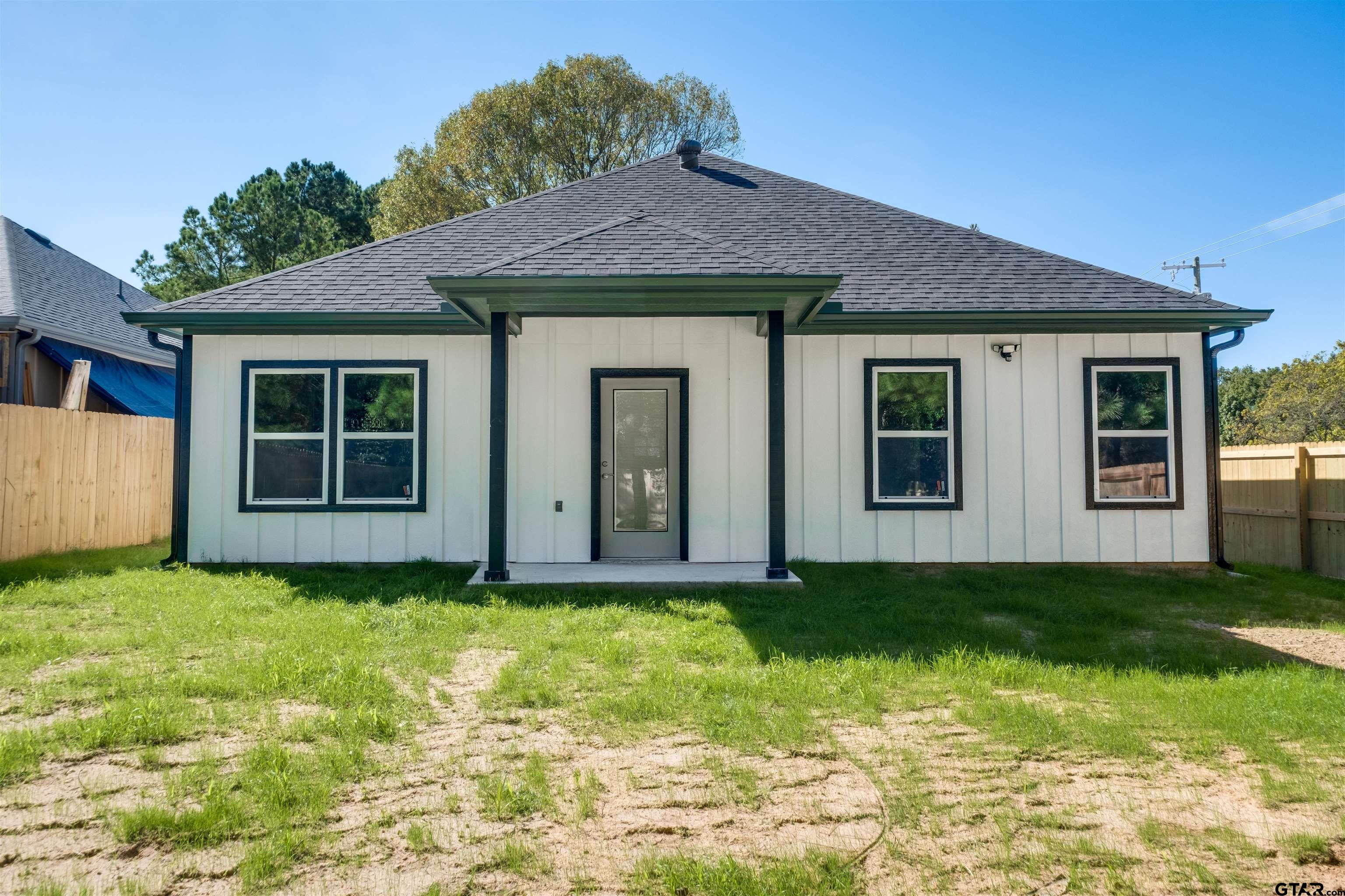 201 Victory Street Palestine, TX 75803 - Photo 35 of 37 a front view of a house with a yard