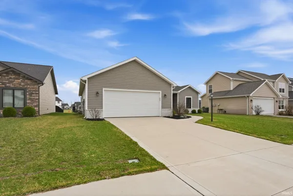 $309,900 | 17304 Hummelsone Run, Huntertown, IN 46748