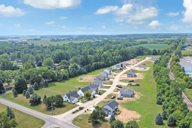 $294,500 | 2010 Grn Acrs Drive, Adrian, MI 49221