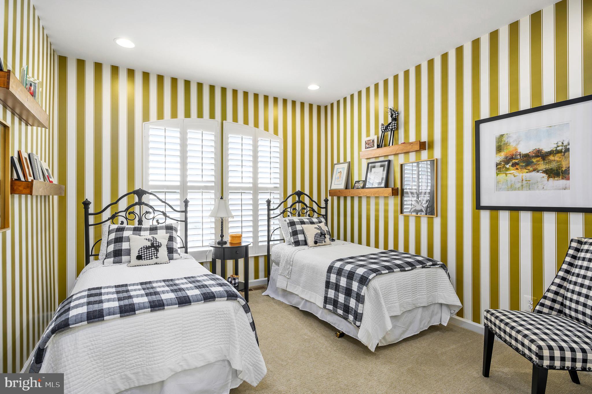 42867 Beaver Crossing Square Ashburn, VA 20148 - Photo 29 of 33 Upper level bedroom #3