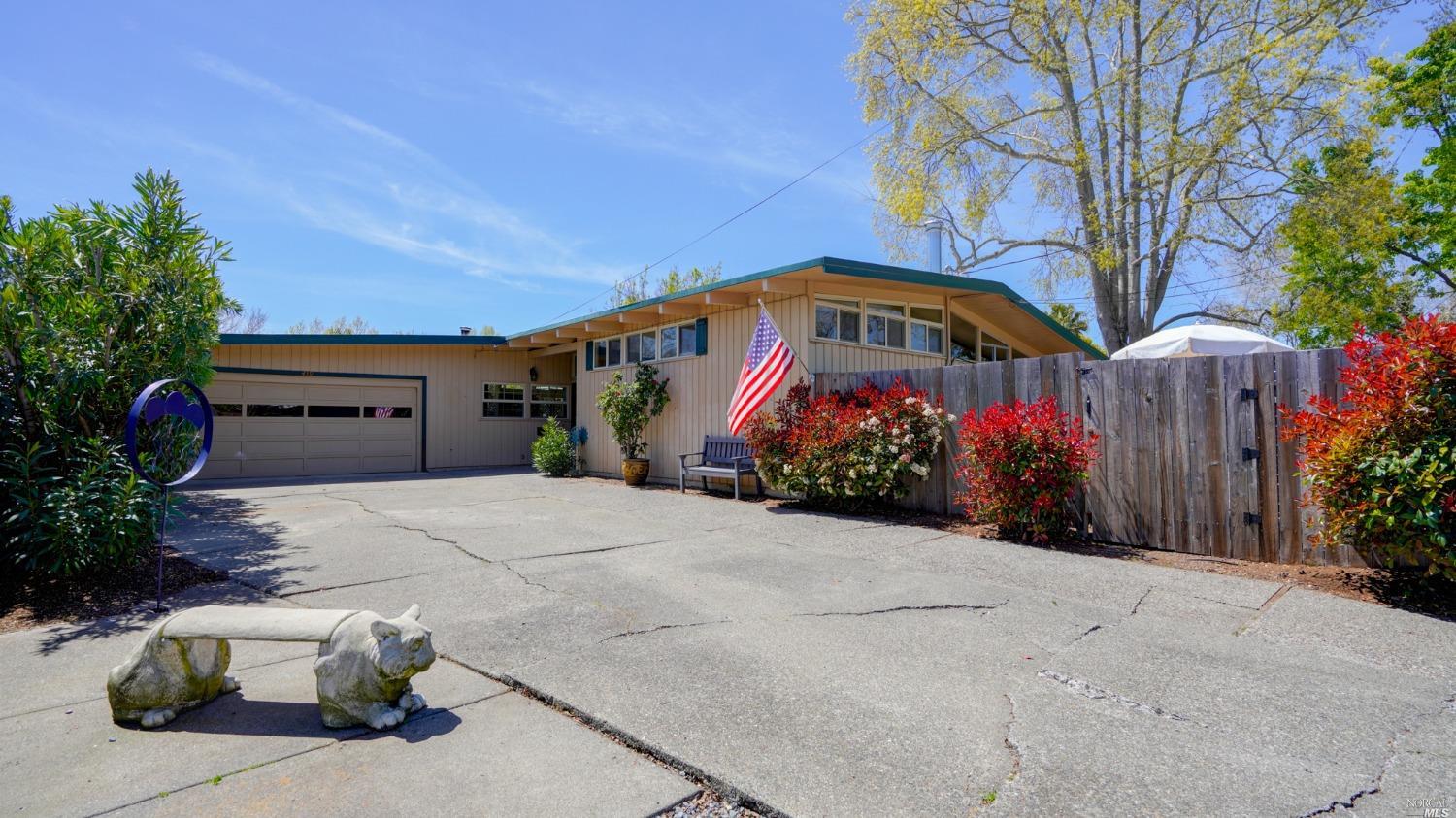 439 Hibiscus Way San Rafael, CA 94903 - Photo 1 of 1 Gallery Image 1