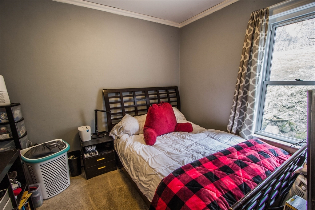 11 Chilmark Street Worcester, MA 01604 - Photo 14 of 20