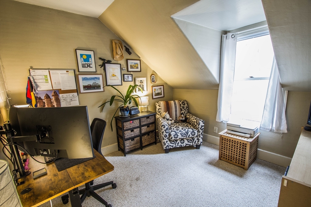 11 Chilmark Street Worcester, MA 01604 - Photo 15 of 20