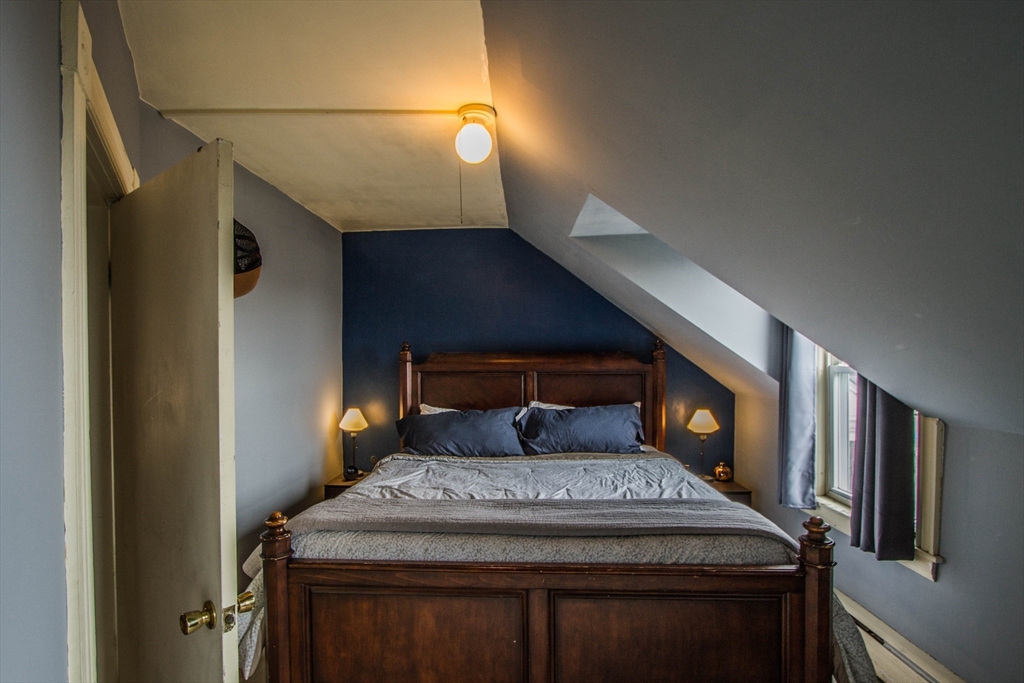 11 Chilmark Street Worcester, MA 01604 - Photo 16 of 20