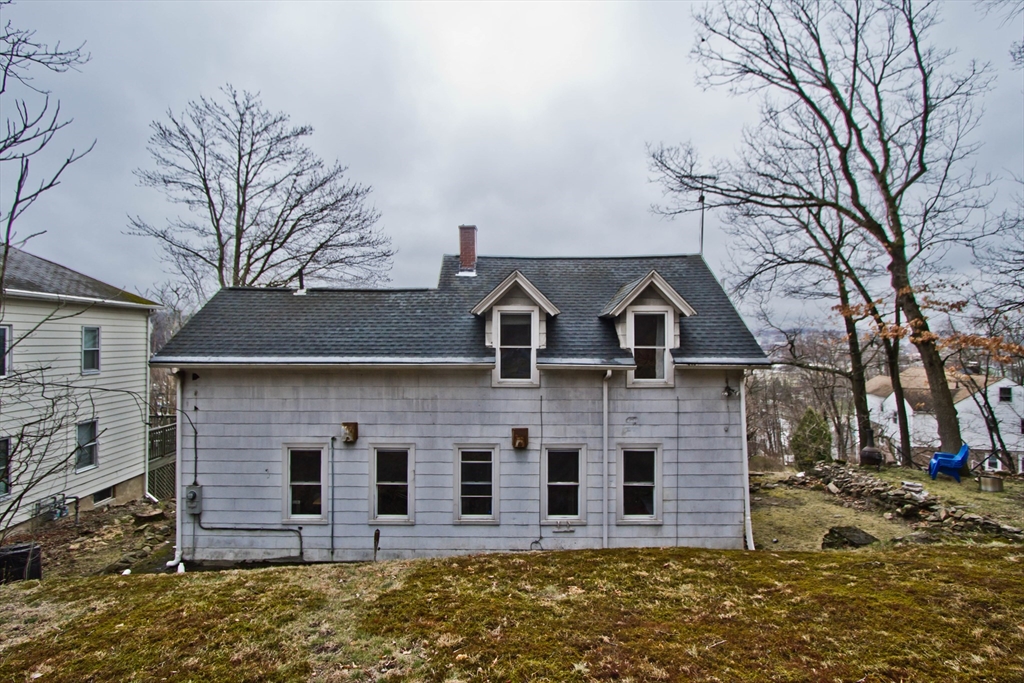 11 Chilmark Street Worcester, MA 01604 - Photo 2 of 20