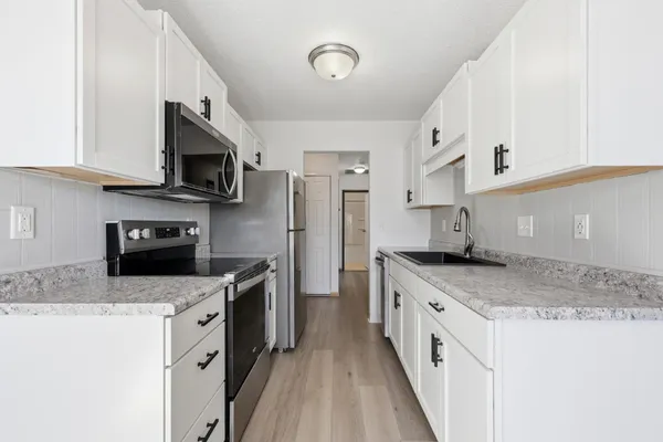 $146,900 | 341 Prairiewood Circle South, Unit 301, Fargo, ND 58103