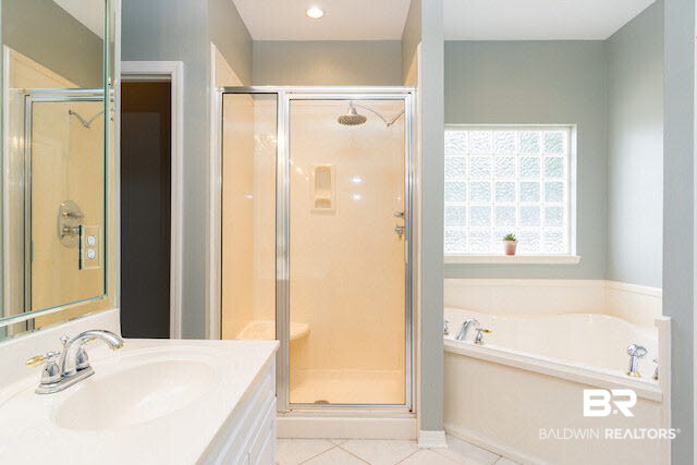 23953 Havasu Drive Daphne, AL 36526 - Photo 20 of 28 Master Bath