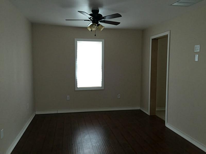 40 Carder Road Warwick, RI 02889 - Photo 5 of 13 Living Room.