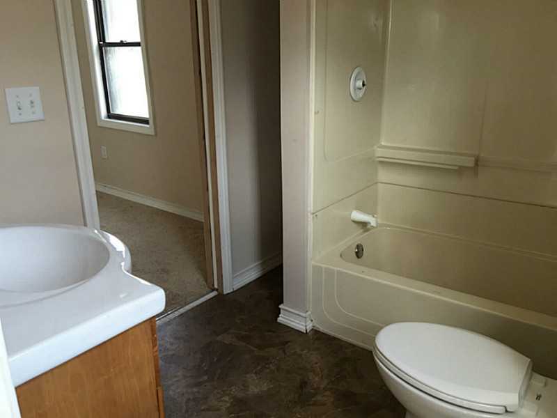 40 Carder Road Warwick, RI 02889 - Photo 8 of 13 Bathroom.