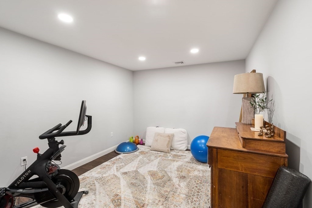 16 Round Hill Road Lexington, MA 02420 - Photo 21 of 24