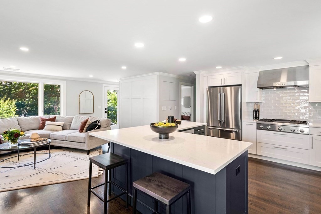 16 Round Hill Road Lexington, MA 02420 - Photo 3 of 24