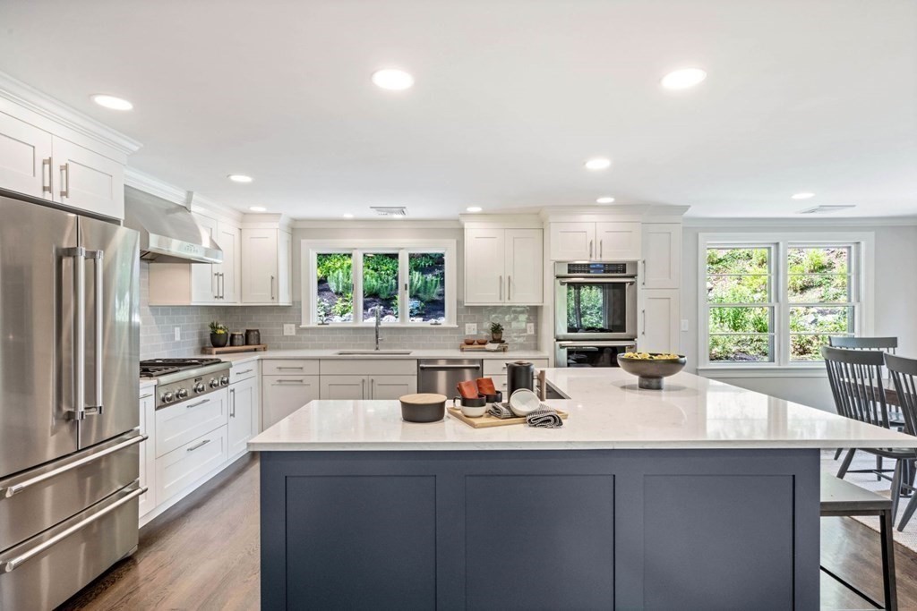 16 Round Hill Road Lexington, MA 02420 - Photo 4 of 24