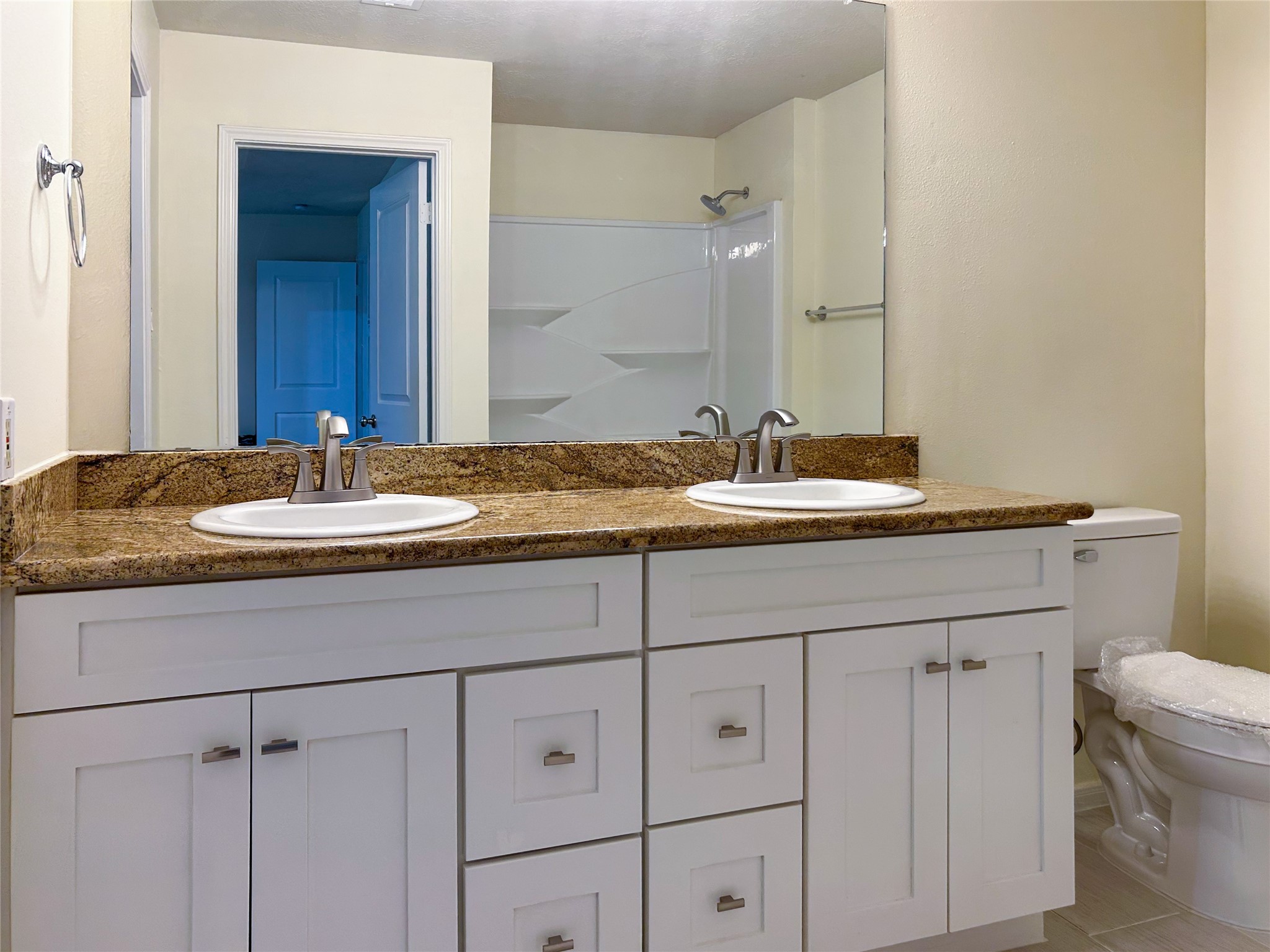 29219 Waltham Street Spring, TX 77386 - Photo 15 of 23 a bathroom with a sink and a toilet