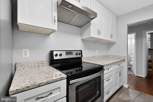 $2,100 | 200 North Pickett Street, Unit 506, Alexandria, VA 22304