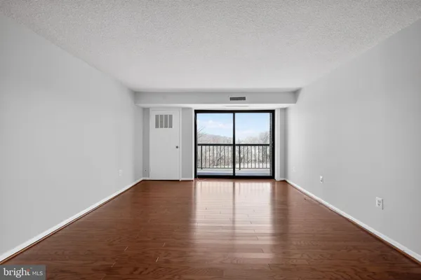 $2,100 | 200 North Pickett Street, Unit 506, Alexandria, VA 22304