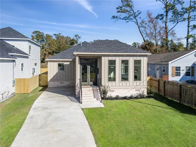 $530,000 | 2335 Orleans Street, Mandeville, LA 70448