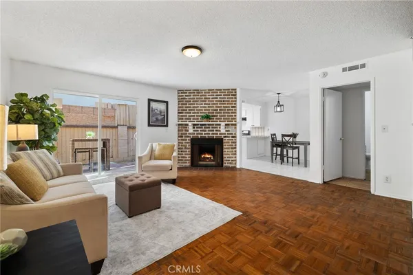 $569,000 | 13534 Cordary Avenue, Unit 14, Hawthorne, CA 90250