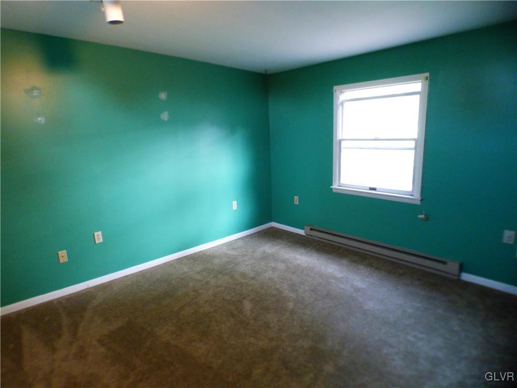 2820 Middletown Road Bethlehem, PA 18020 - Photo 23 of 29