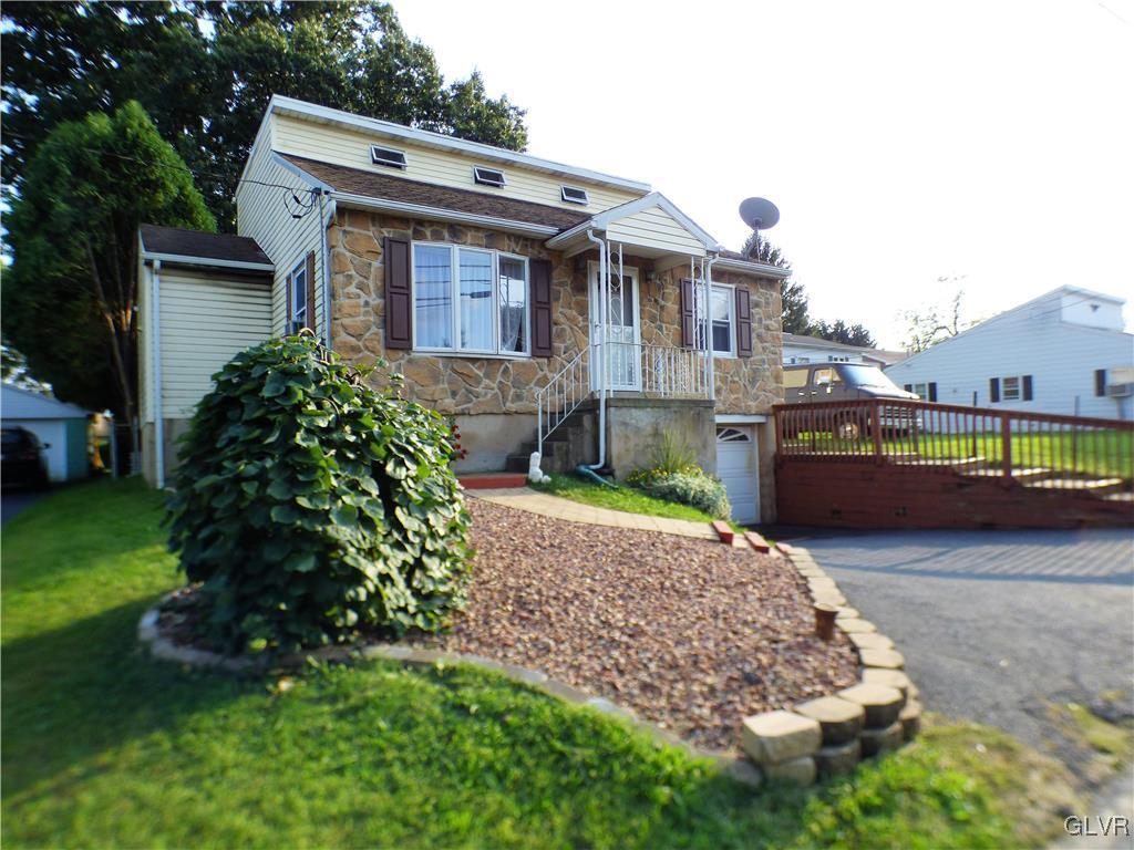 2820 Middletown Road Bethlehem, PA 18020 - Photo 3 of 29