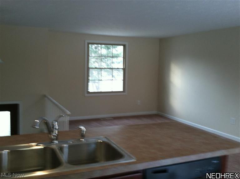 335 North Road Niles, OH 44446 - Photo 6 of 10 Gallery Image 6