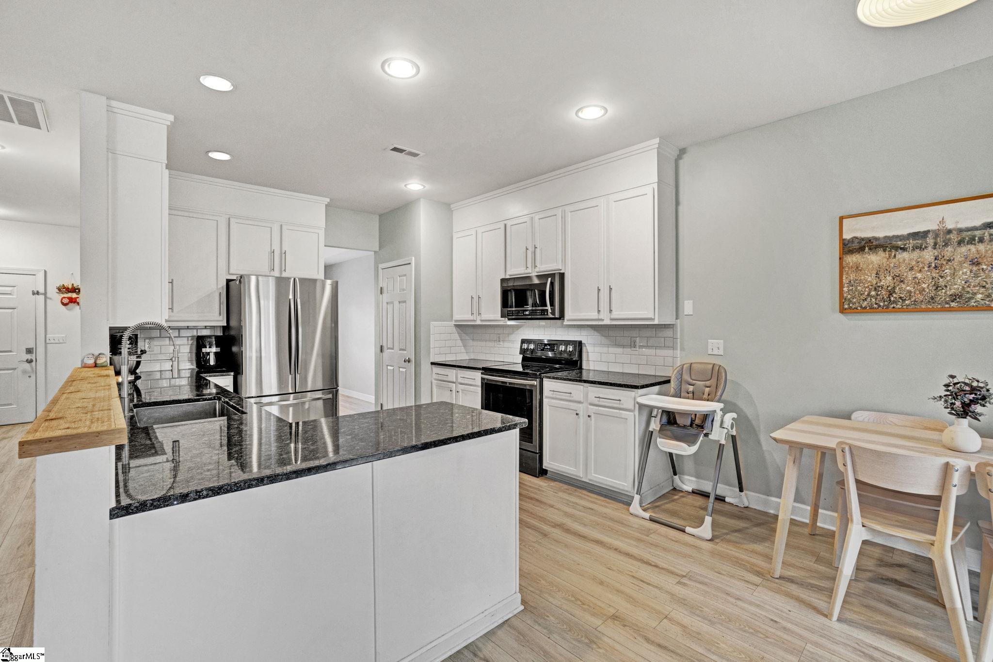 124 Garfield Lane Simpsonville, SC 29681 - Photo 11 of 42