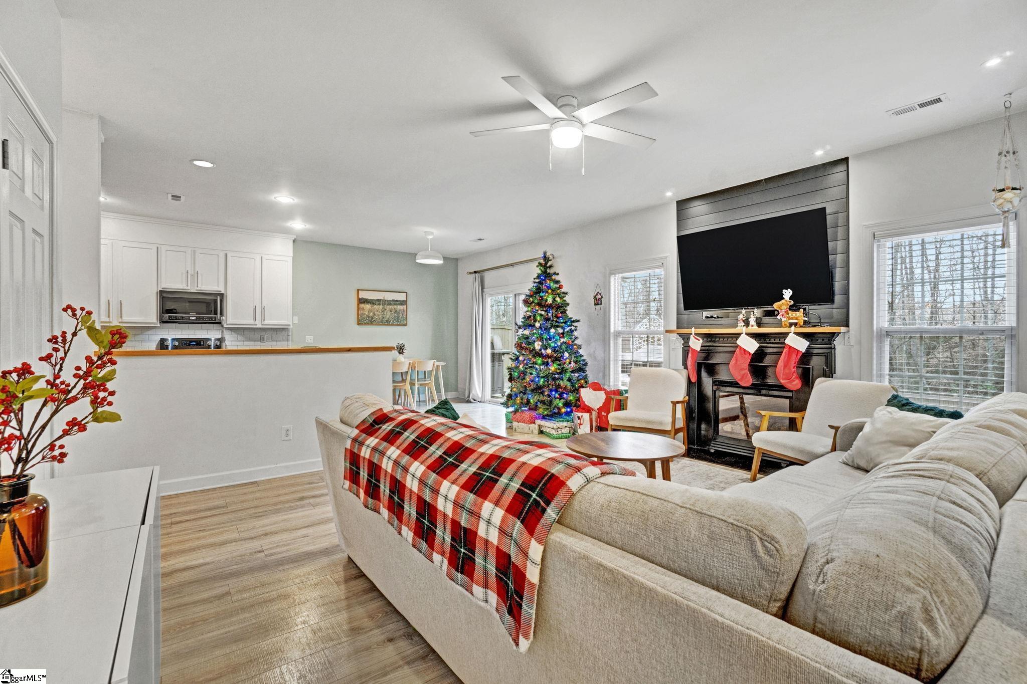 124 Garfield Lane Simpsonville, SC 29681 - Photo 16 of 42