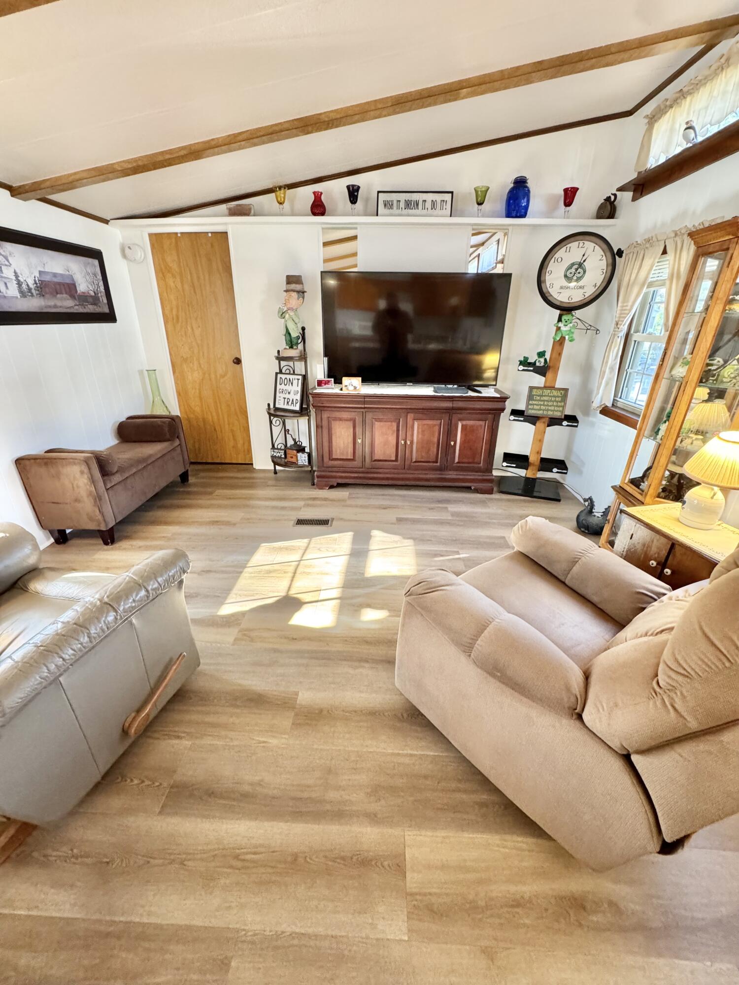 189 Pine View Terrace West Wareham, MA 02571 - Photo 7 of 22 a living room with furniture and a flat screen tv