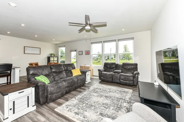 $2,600 | 7101 Oak Trce Lane, Brownsburg, IN 46112