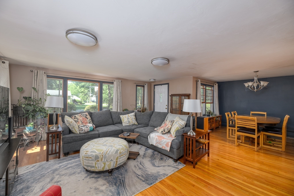 142 Jamieson Road Holden, MA 01520 - Photo 7 of 26