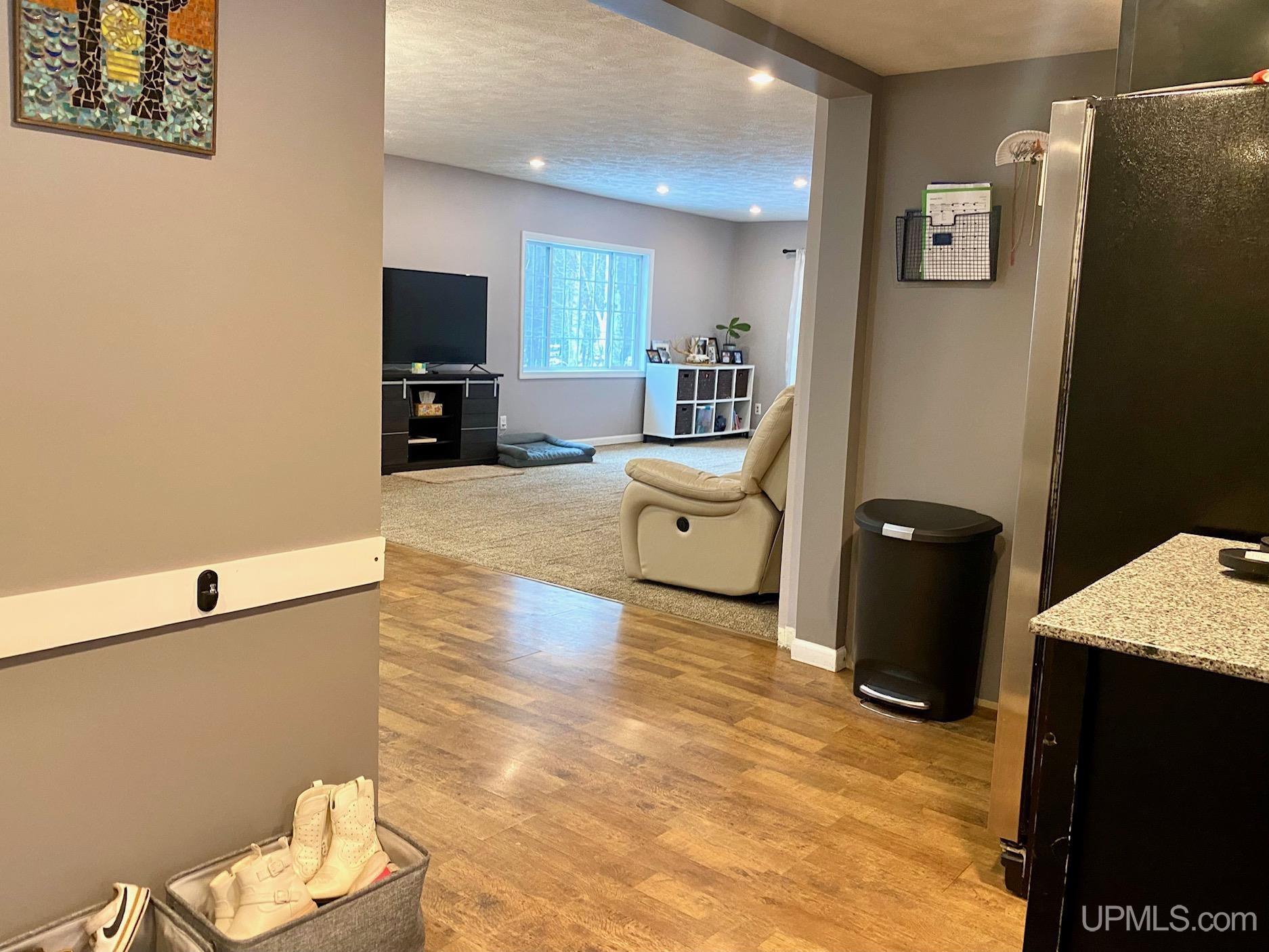 740 Willow Road Marquette, MI 49855 - Photo 6 of 67 Gallery Image 6